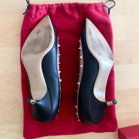 Valentino Black Leather Studded Accents Pumps - Picture 7 of 11